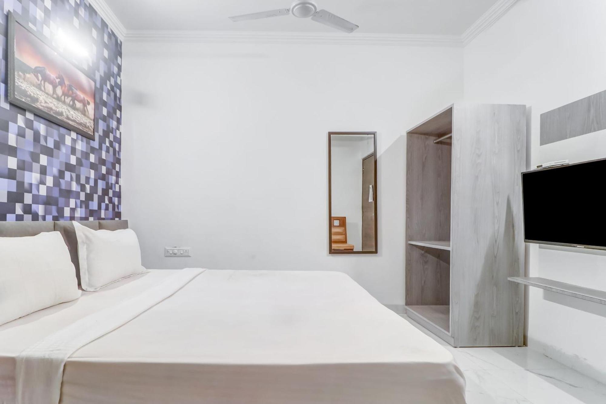 Townhouse Hotel Ludhiana Eksteriør billede